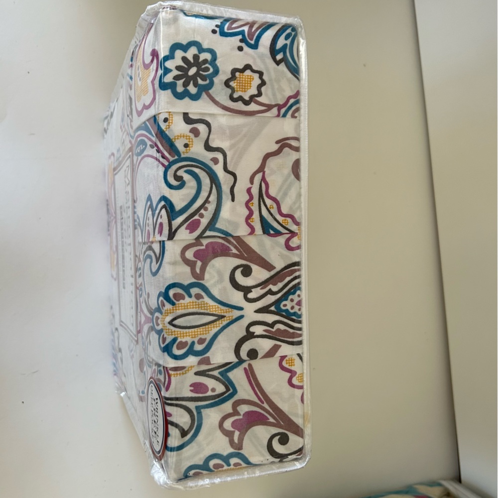 Queen Sheet Set Paisley Florals Blue White Bamboo Home - Picture 7 of 8